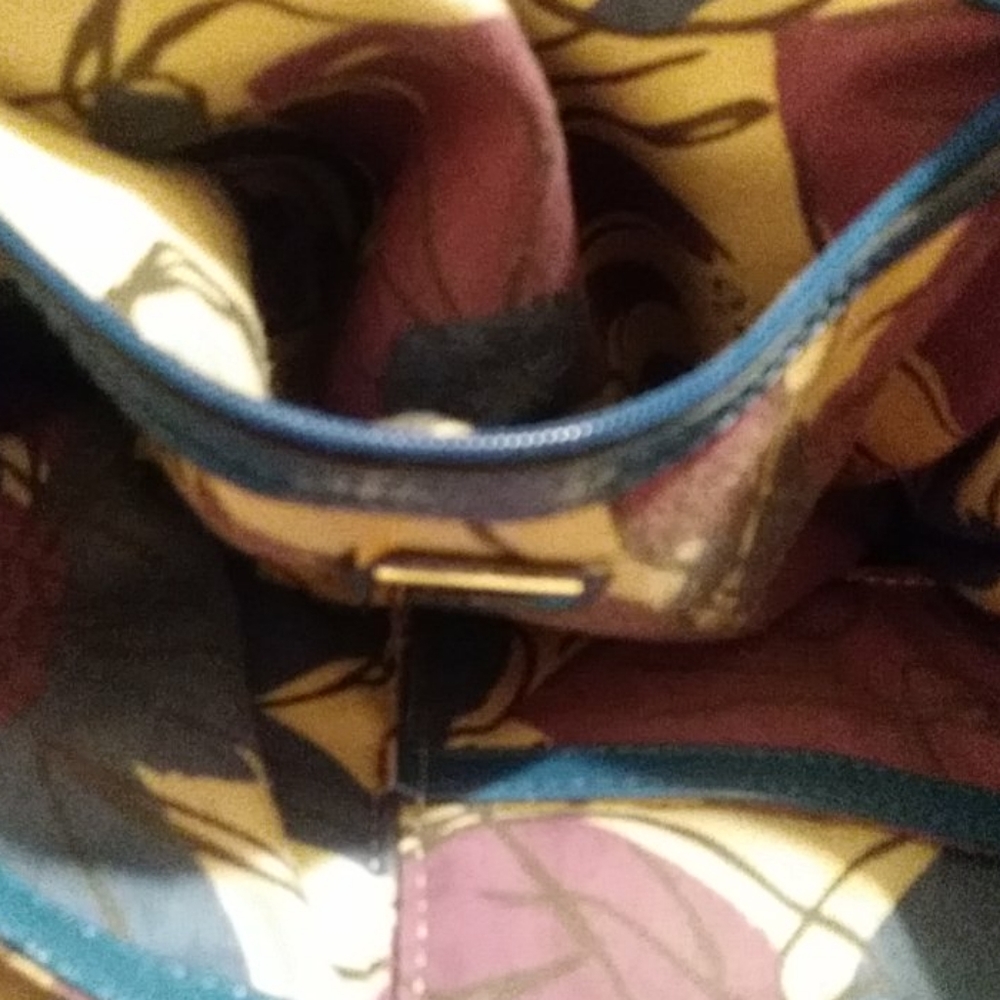 Purse - Picture 2 of 3